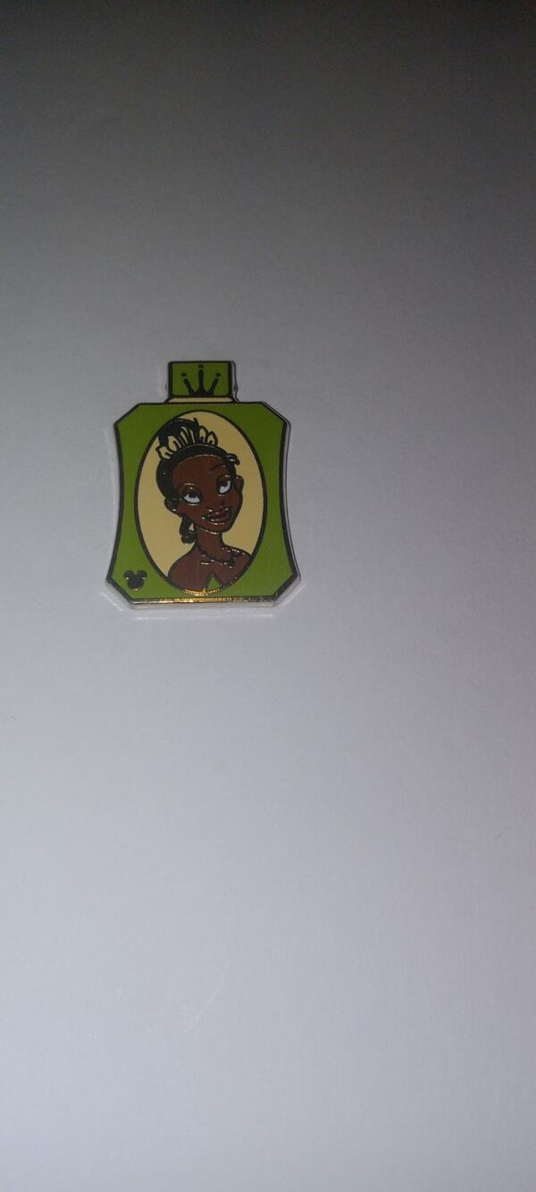 Disney Tiana Princess hidden mickey pin.